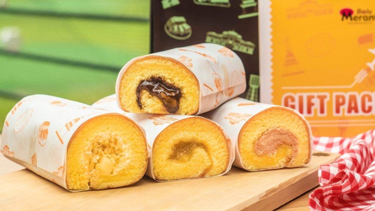 Bolu Meranti, satu pusat oleh-oleh di Medan buat berburu suvenir.