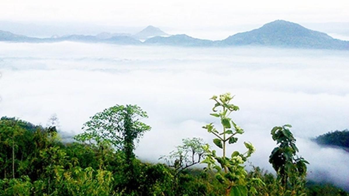 Bukit Banyon, satu tempat wisata terbaik di Trenggalek, Jawa Timur.
