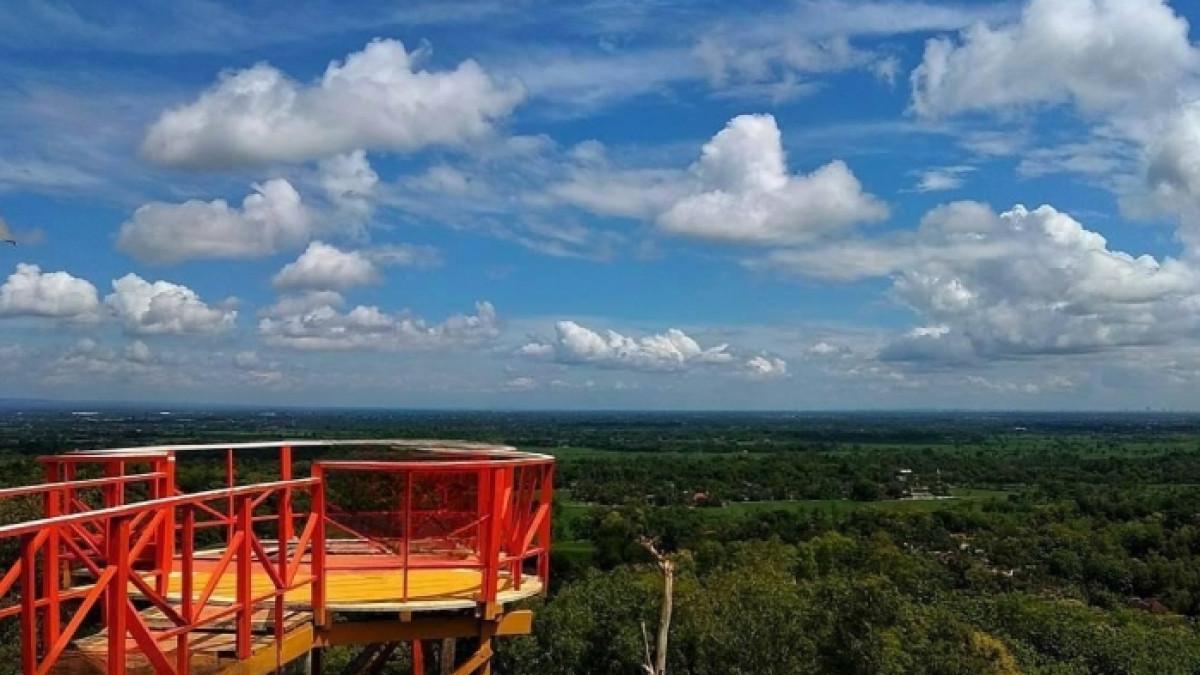 Bukit Cinta Watu Prahu Bayat, tempat wisata di Klaten, Jawa Tengah yang penuh dengan spot foto instagramable.