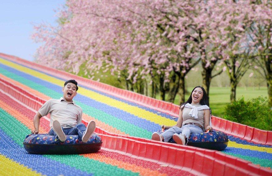 CIMORY DAIRYLAND GOWA - Rainbow Slide, satu wahana di Cimory Dairyland Gowa, Gowa, Sulawesi Selatan.
