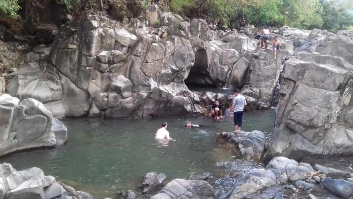 Celebes Canyon Barru, di Dusun Watu, Desa Libureng, Kecamatan Tanete Riaja, Kabupaten Barru.