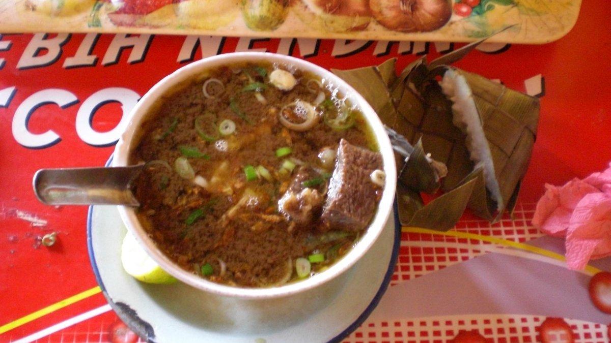 Coto Makassar buat makan malam.