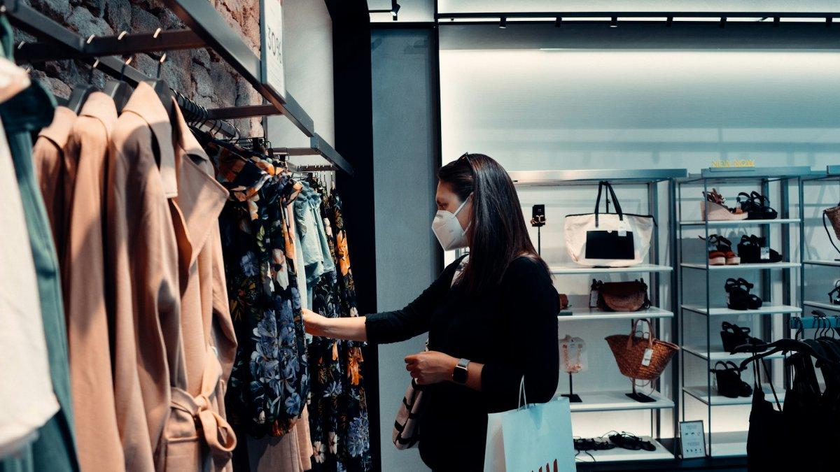 10 Mal Terbaik di Singapura Buat Berburu Oleh-oleh Unik, dari Kallang Wave Mall hingga Lucky Plaza