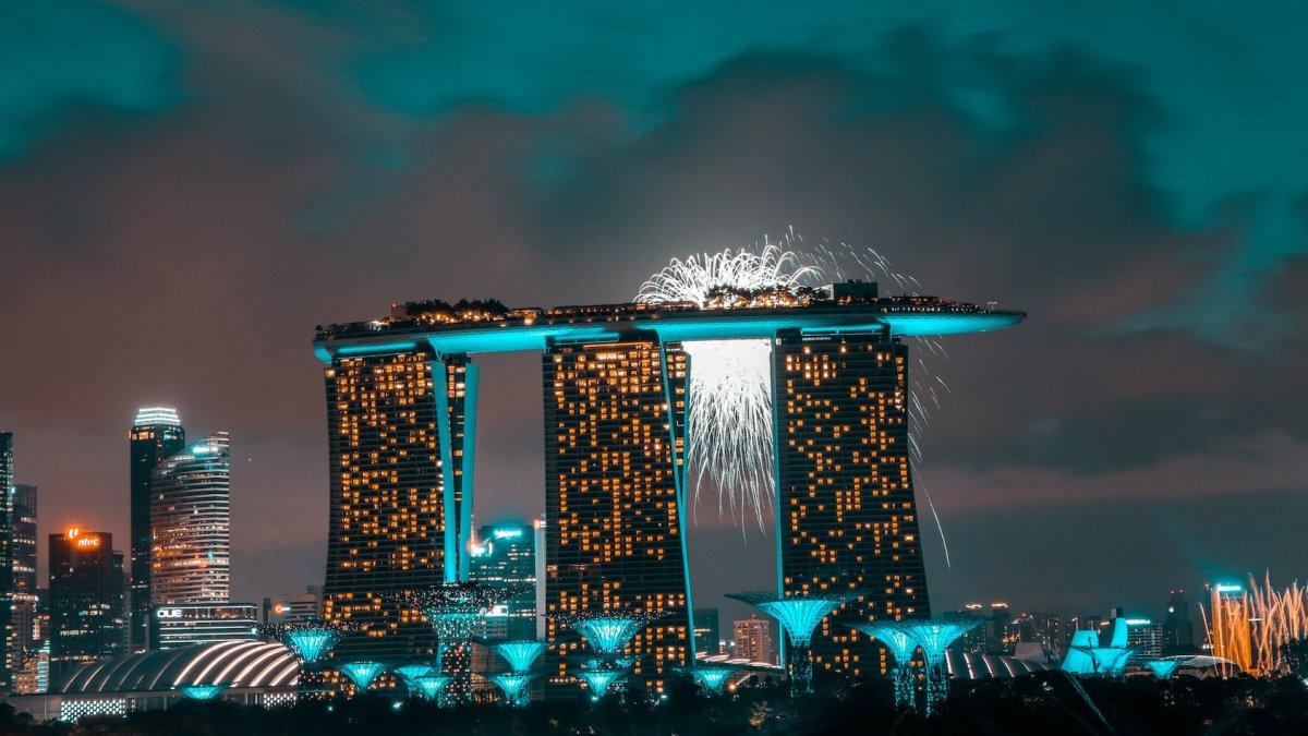 10 Tempat Terbaik di Singapura Buat Nonton Kembang Api Malam Tahun Baru, Pilih Gratis atau Berbayar