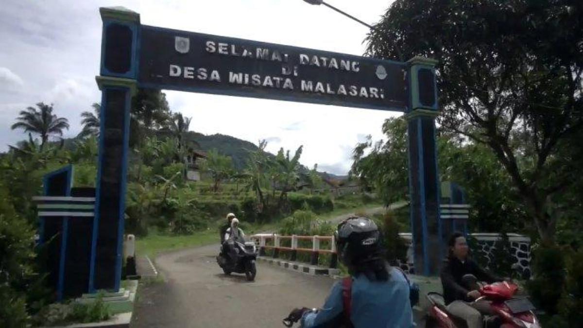 Pintu masuk ke Desa Wisata Malasari, Nanggung, Bogor, Jawa Barat