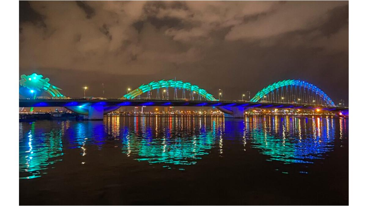 Dragon Bridge di Da Nang Vietnam