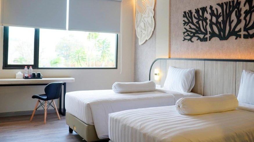 Front One Gosyen Hotel Salatiga.