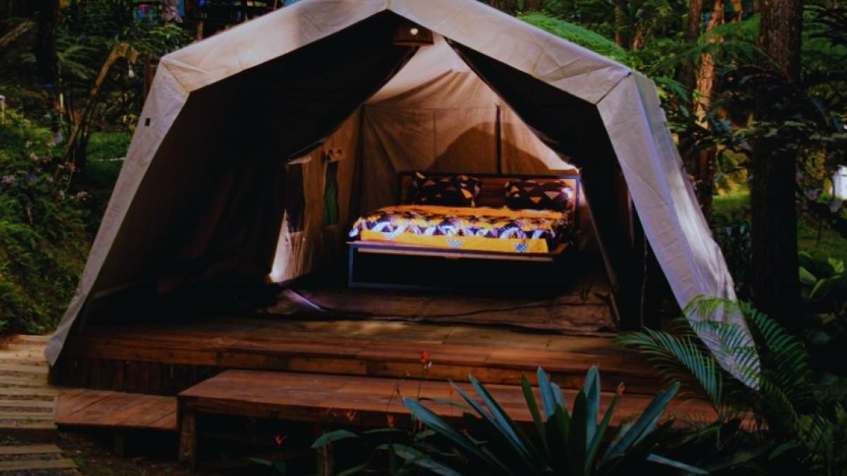Glamping De’Loano, satu tempat glamping terbaik di Jogja yang bisa kamu coba.