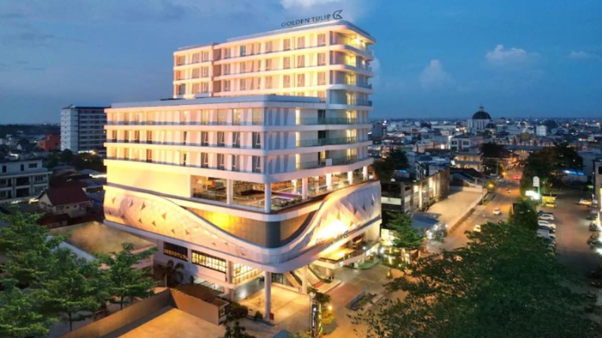Golden Tulip Pontianak, hotel bintang 4 di Pontianak, Kalimantan Barat.