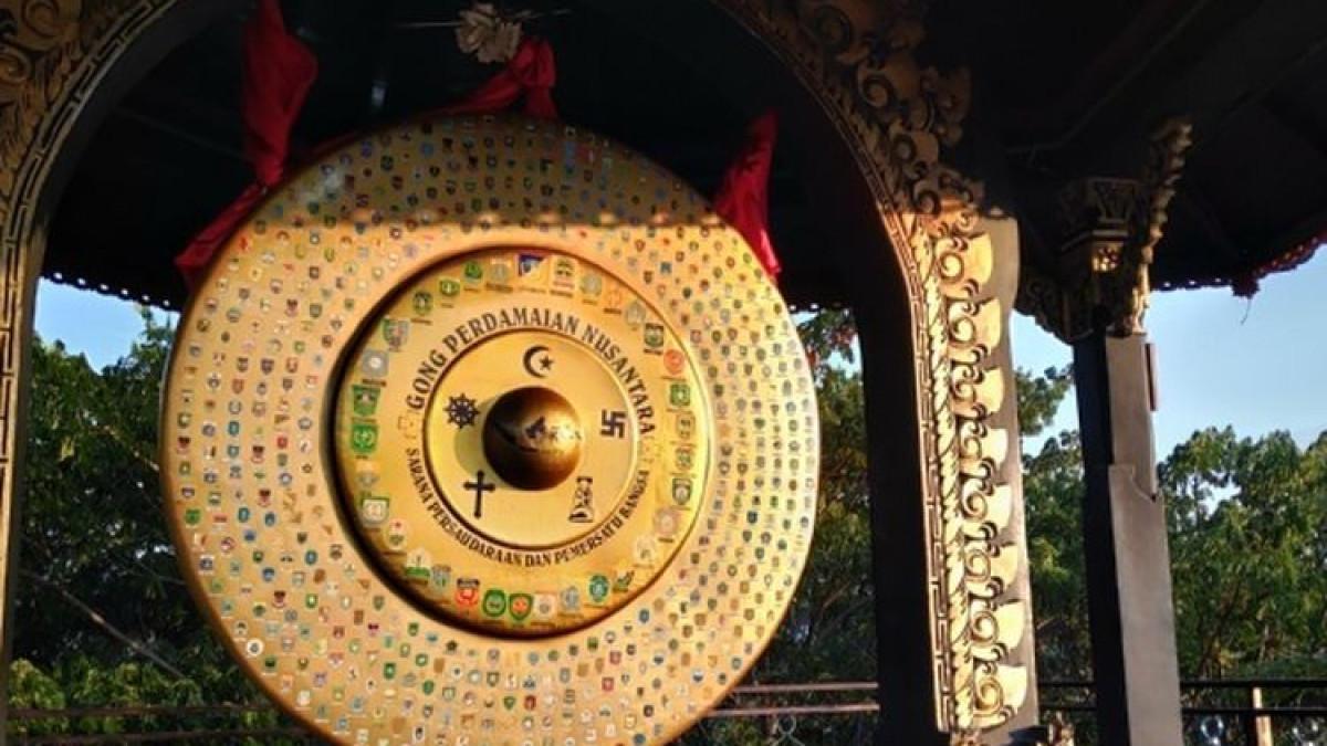 Gong Perdamaian Nosarara Nosabatutu di Palu, Sulawesi Tengah.