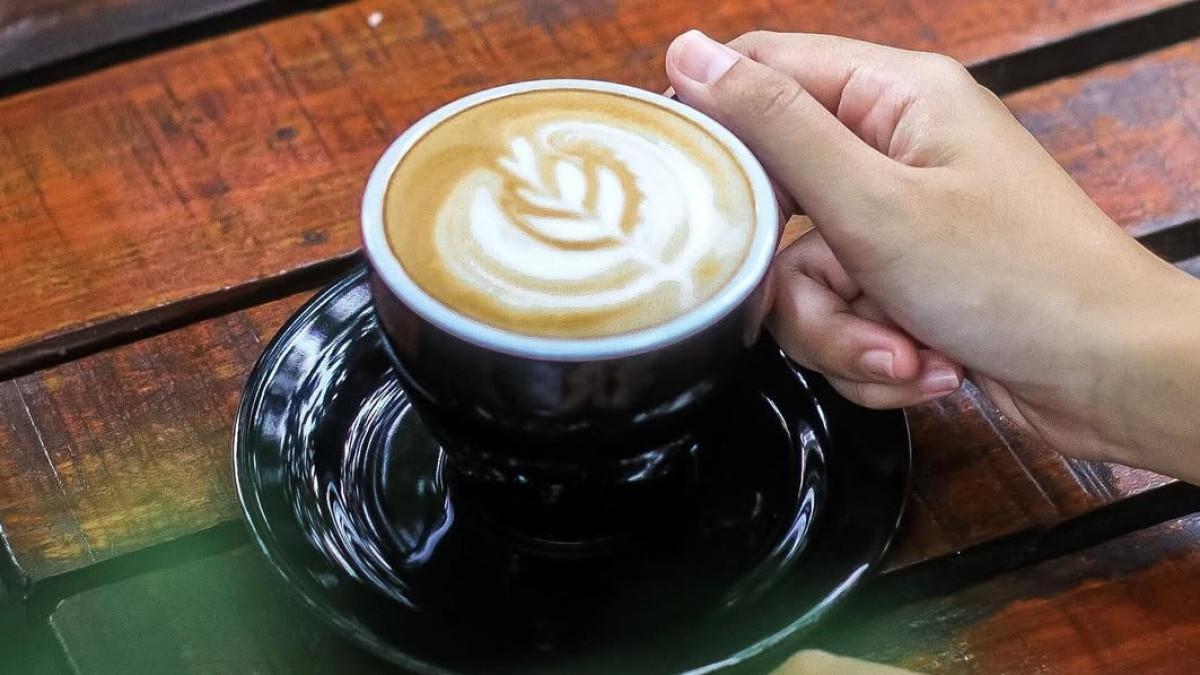 Grands Coffee, satu tempat ngopi hits di Blitar, Jawa Timur.