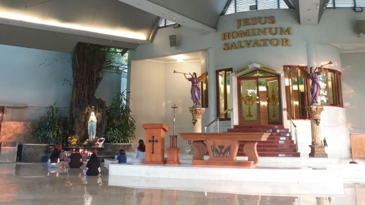 Gua Maria Mojosongo, tempat wisata religi di Kota Solo, Jawa Tengah.
