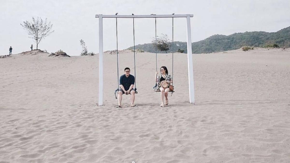 Gumuk Pasir Parangkusumo, tempat wisata alam ngehits di Bantul, Jogja yang cocok buat hunting foto.