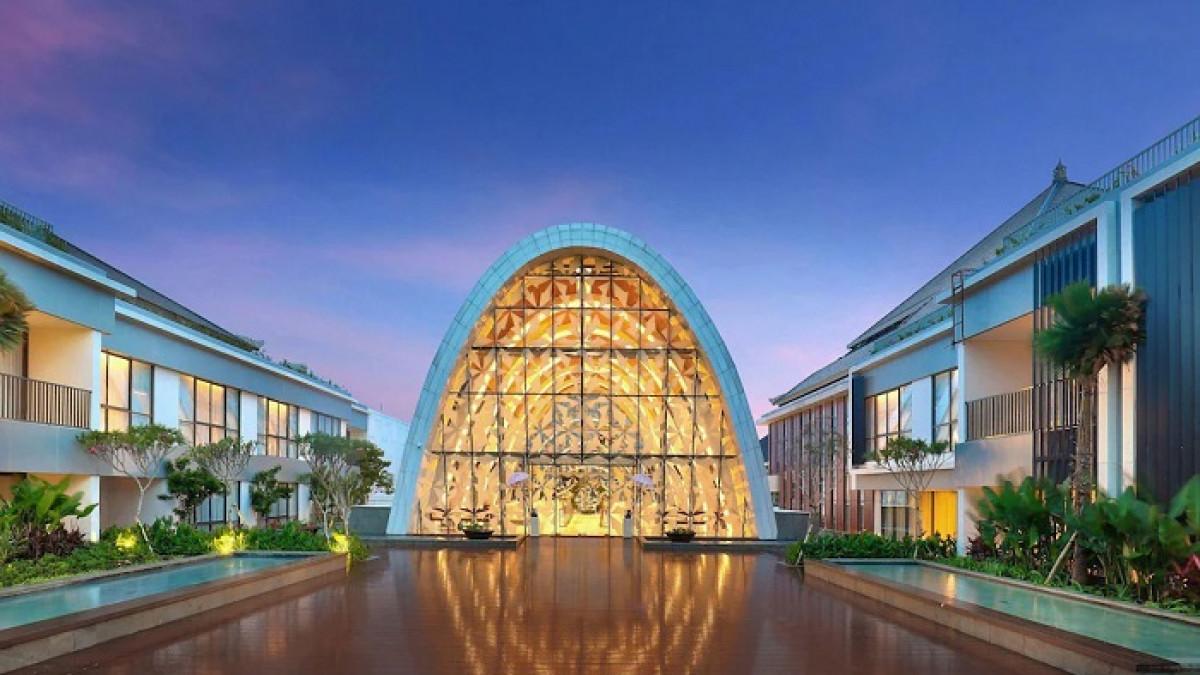 Hotel Aryaduta Bali, satu hotel bintang 5 dekat Bandara I Gusti Ngurah Rai Bali.