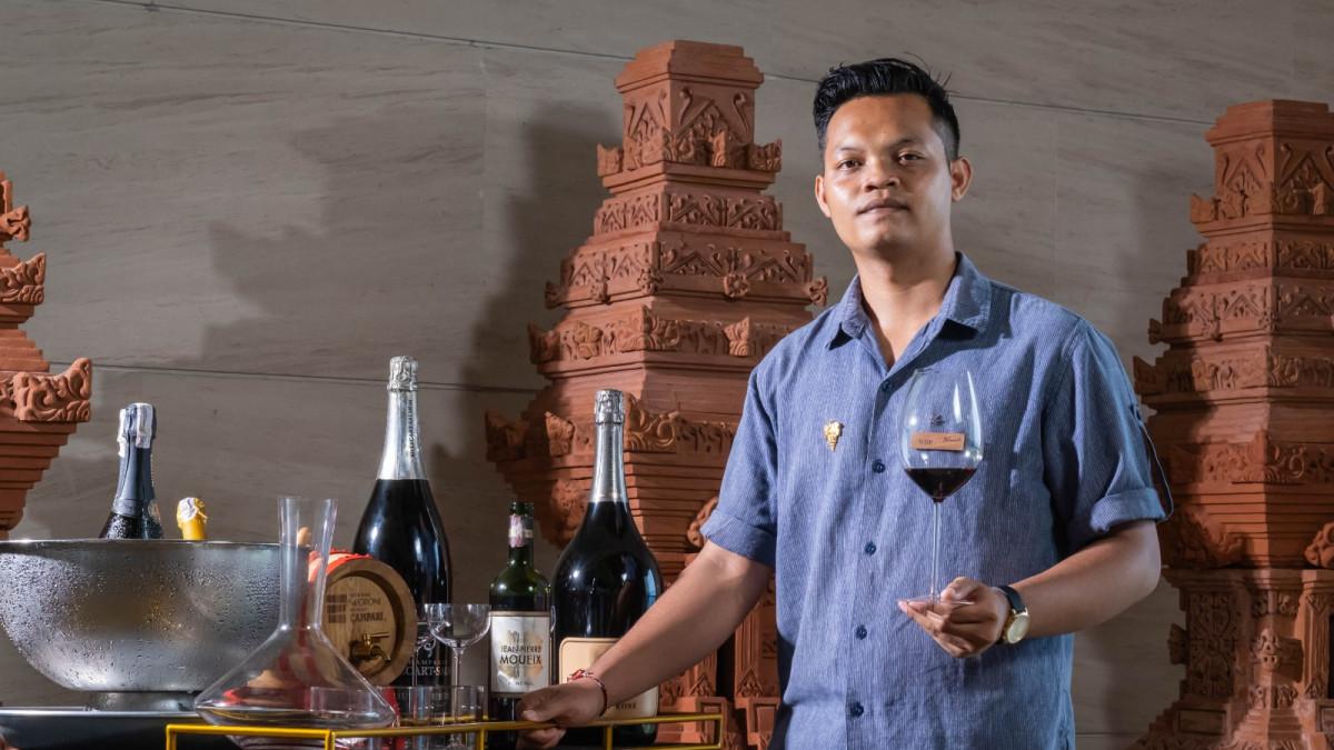I Kadek Widiarta dari Reef Beach Club meraih Juara Kedua Indonesia Best Sommelier Competition 2025