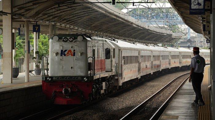 Ilustrasi KA Airlangga rute Pasar Senen ke Surabaya Pasar Turi