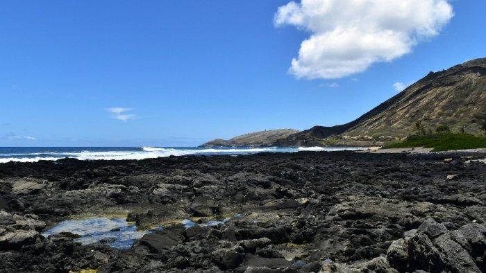 Ilustrasi Pantai Semeti di Lombok.