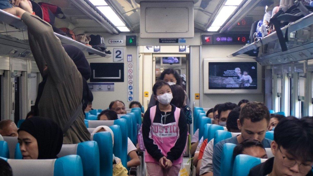 Jadwal Kereta Api Rute Stasiun Surabaya Pasar Turi-Tegal untuk Mudik H-5 Lebaran 2024