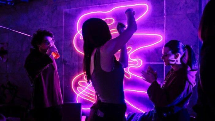 WNA Dikeroyok di Luar Klub Malam Bali gegara Menari dengan Wanita, Videonya Viral