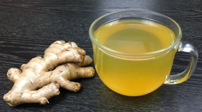 Ilustrasi wedang jahe atau secangkir jahe panas. Minuman herbal dan hangat ini cocok dan ampuh untuk mengatasi mabuk perjalanan.