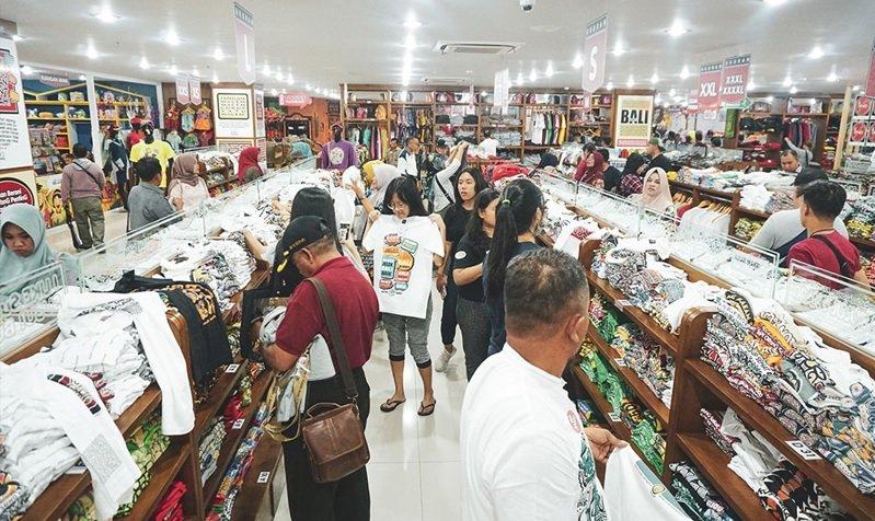 Joger Pabrik Kata-Kata khas Bali, rekomendasi salah satu tempat belanja di Bali. (jogerjelek.com)