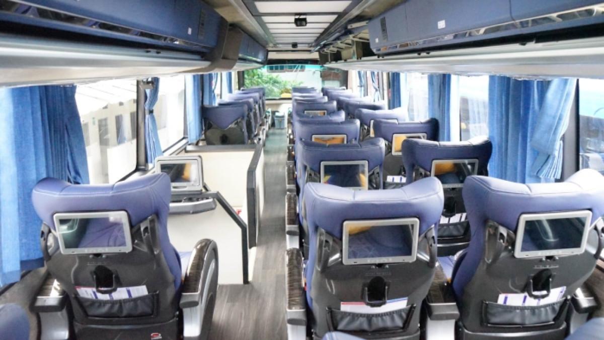 Kabin bus DAMRI Imperial Royal.