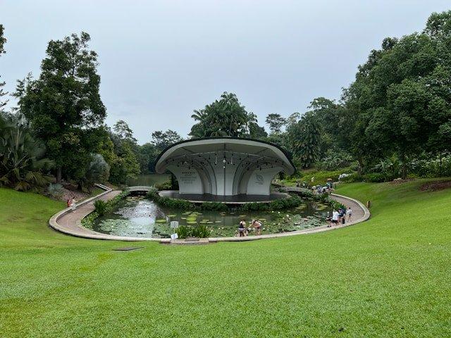 Singapore Botanic Gardens, rekomendasi salah satu tempat wisata gratis di Singapura.