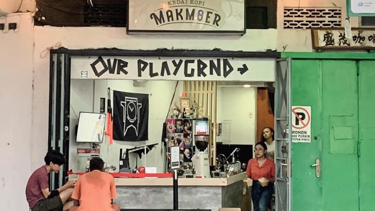 kedai yang memiliki konsep seperti street coffee.