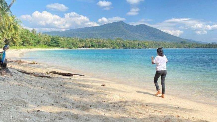 WISATA NTT - Keindahan alam wisata di Pantai Lato, Desa Watowara, Kecamatan Titehena, Flores Timur, Sabtu (7/6/2025).