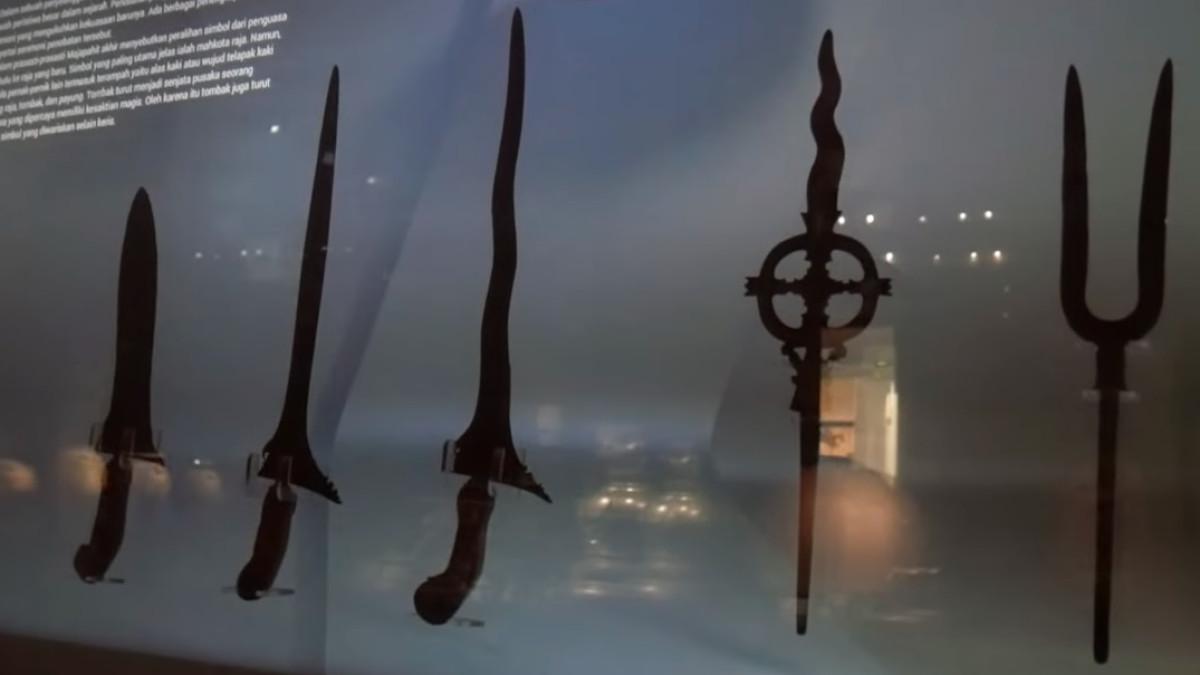 Koleksi keris di Museum Sonobudoyo Jogja