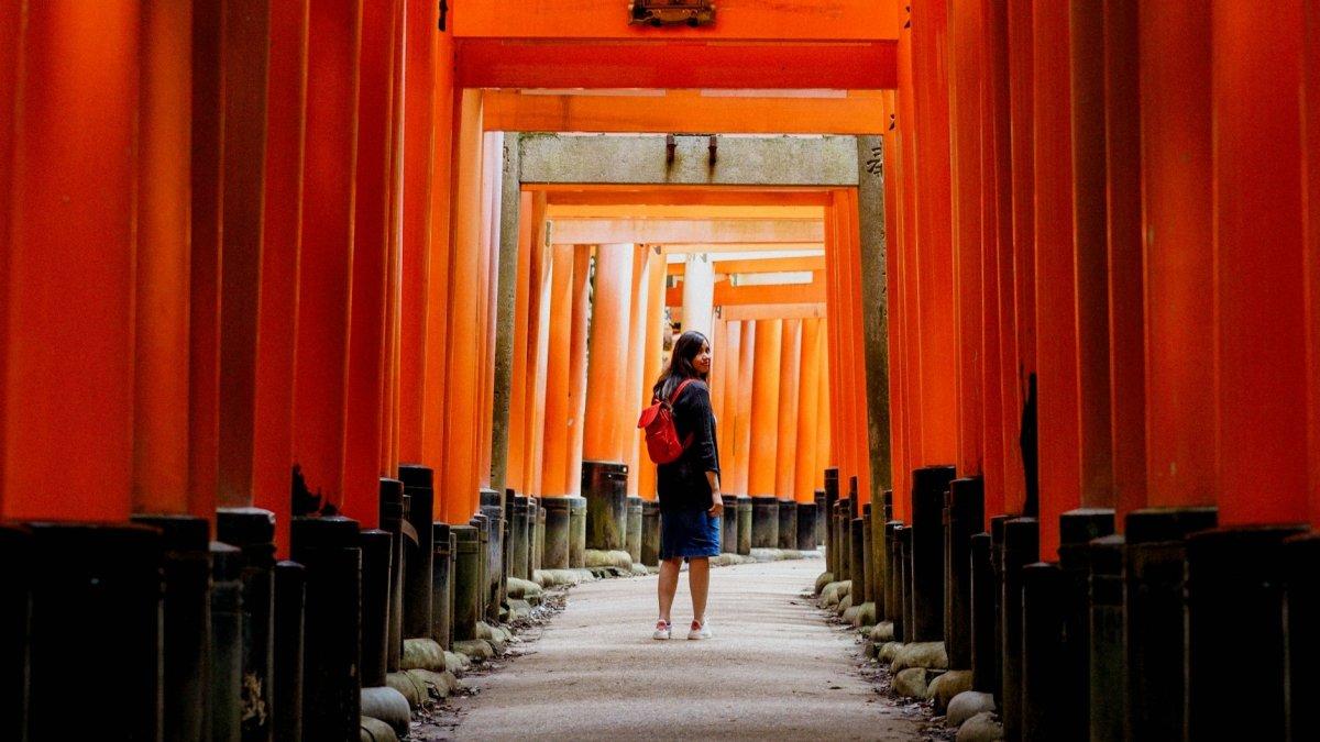 Kuil Fushimi Inari Taisha, satu tempat wisata terbaik di Kyoto Jepang.
