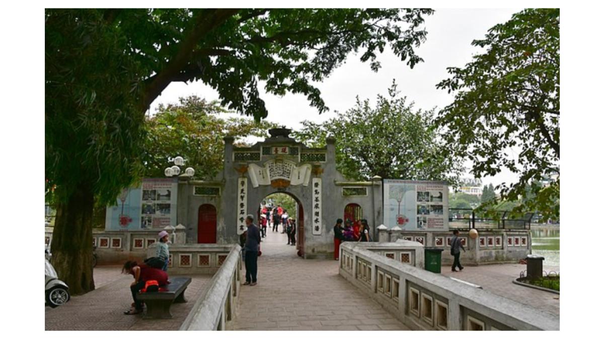 Kuil Ngoc Son Temple