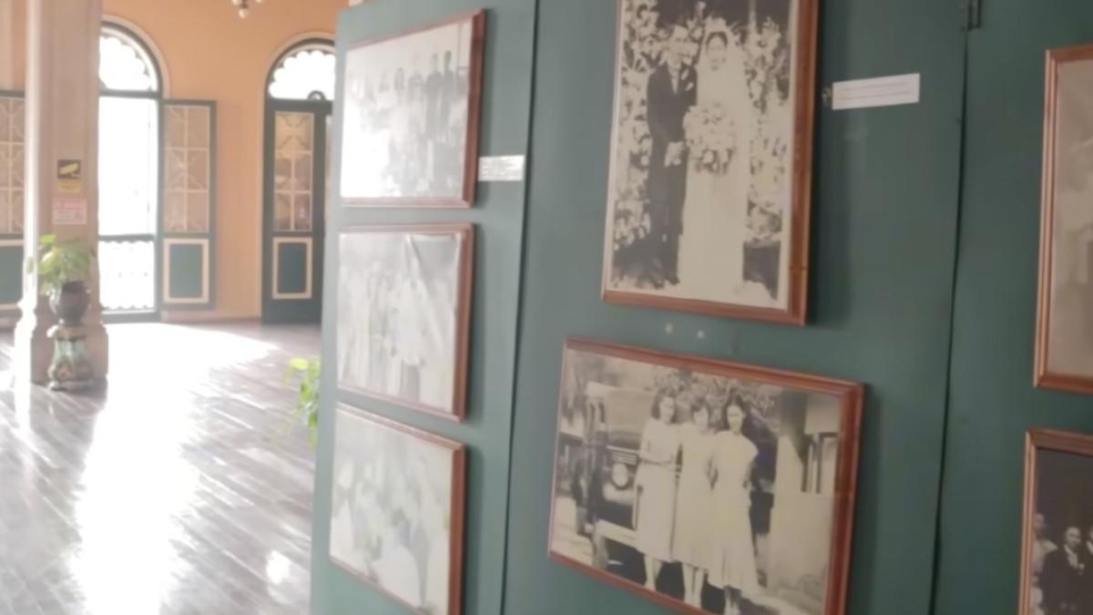 Lantai dua mansion menampilkan ballroom megah, saksi pesta dan pertemuan sosial keluarga Tjong A Fie