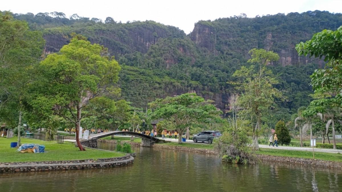 Lembah Harau Akabarayun atau Lembah Harau Lima Puluh Kota yang instagramable dan estetik.