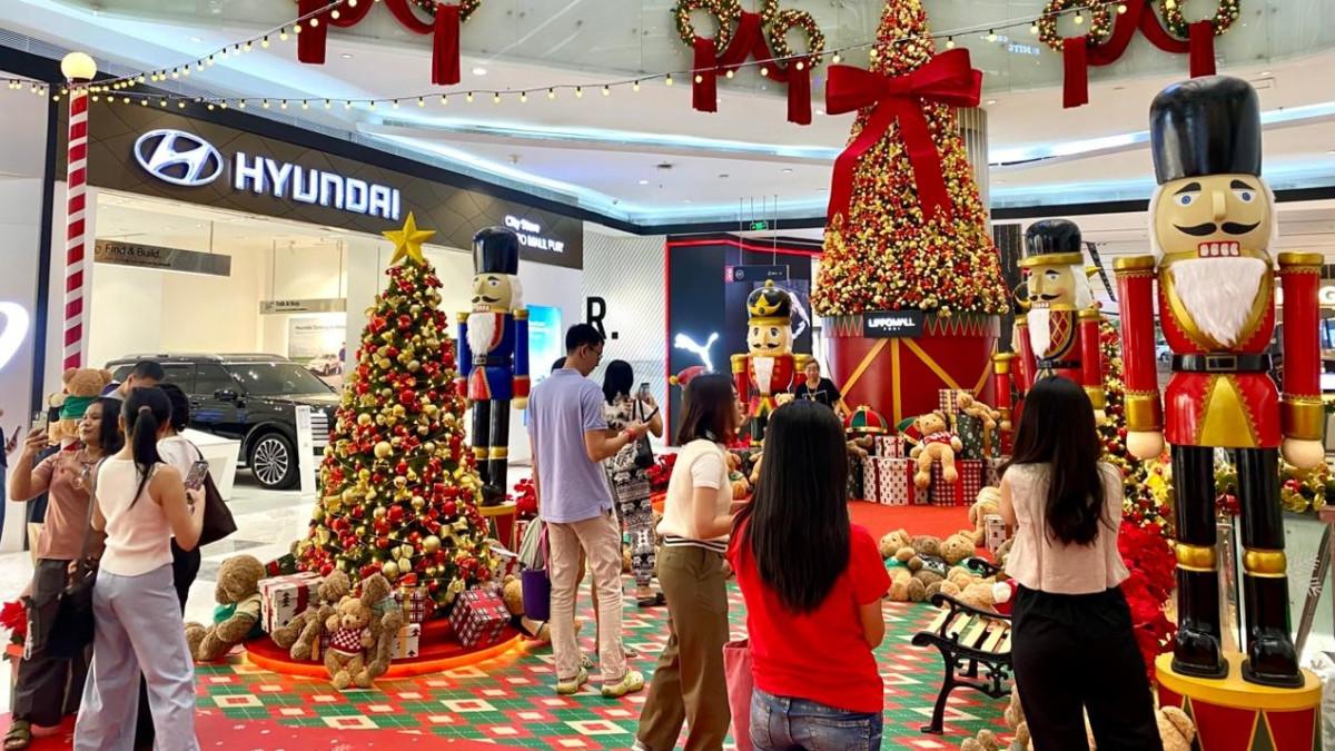 Liburan makin berkesan dengan dekorasi spektakuler dan aktivitas seru di rangkaian Magical Christmas 2025.