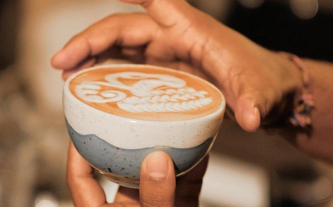 Lukisan Coffee, satu tempat ngopi hits di Gianyar, Bali.