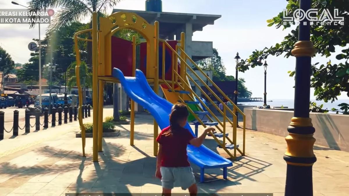 Malalayang Beach Walk 2 Manado menawarkan beragam wahana anak.