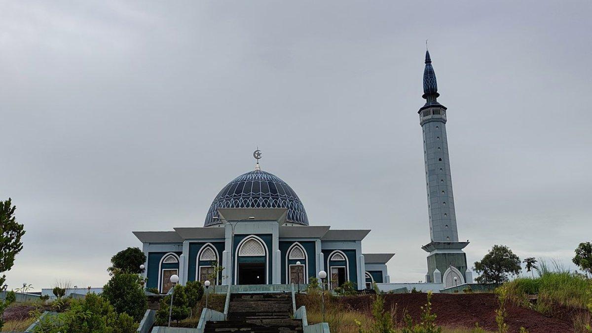 Masjid Raya An-Nur, tempat wisata religi di Pekanbaru, Riau.