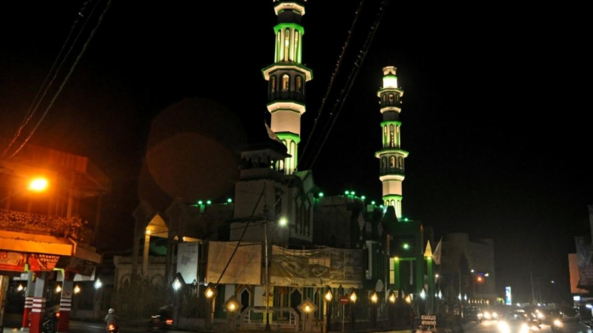 Masjid Raya Singkawang, tempat wisata religi di Kota Singkawang, Kalimantan Barat.