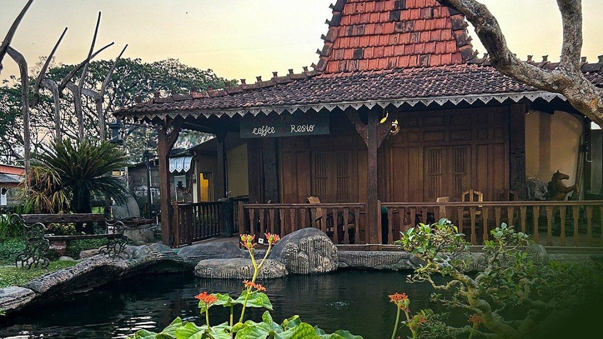 Menu makanan di Koito Resto & Café, tempat makan hidden gem di Klaten, Jawa Tengah.