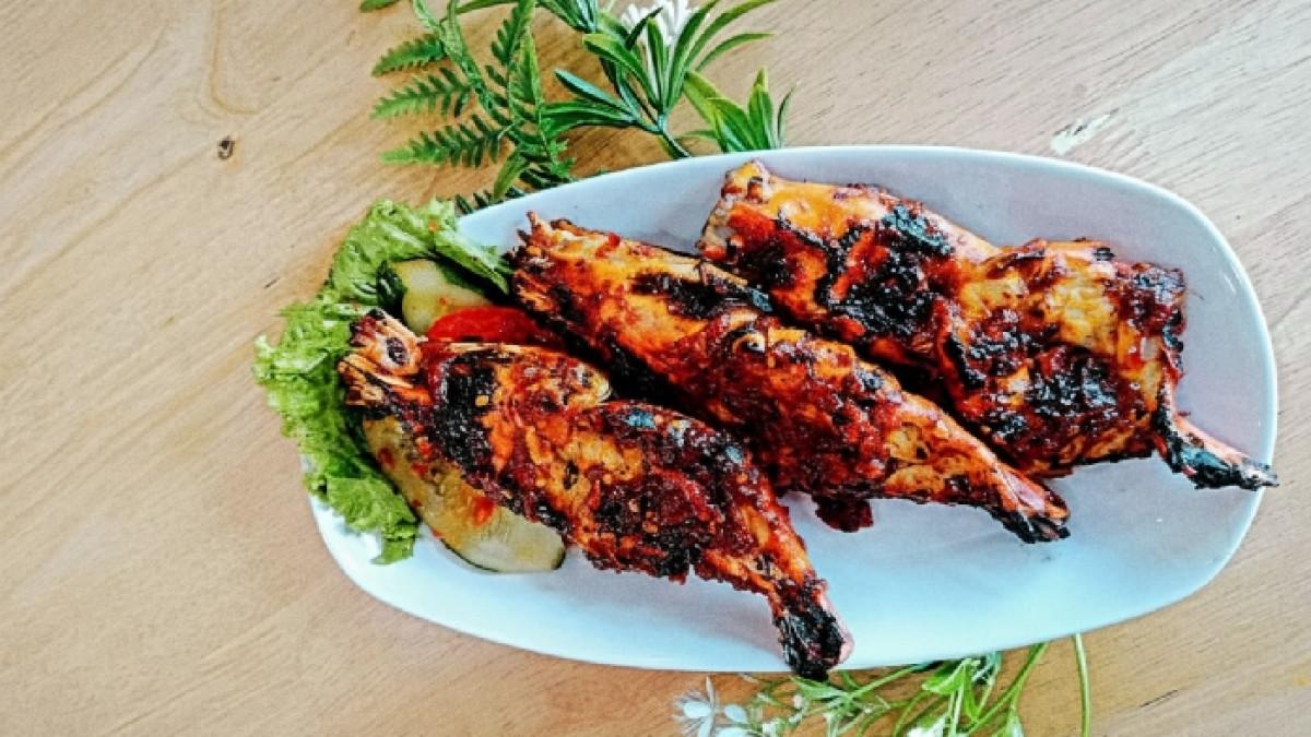 Menu seafood di Kampoeng Nelayan Seafood Resto Banten.