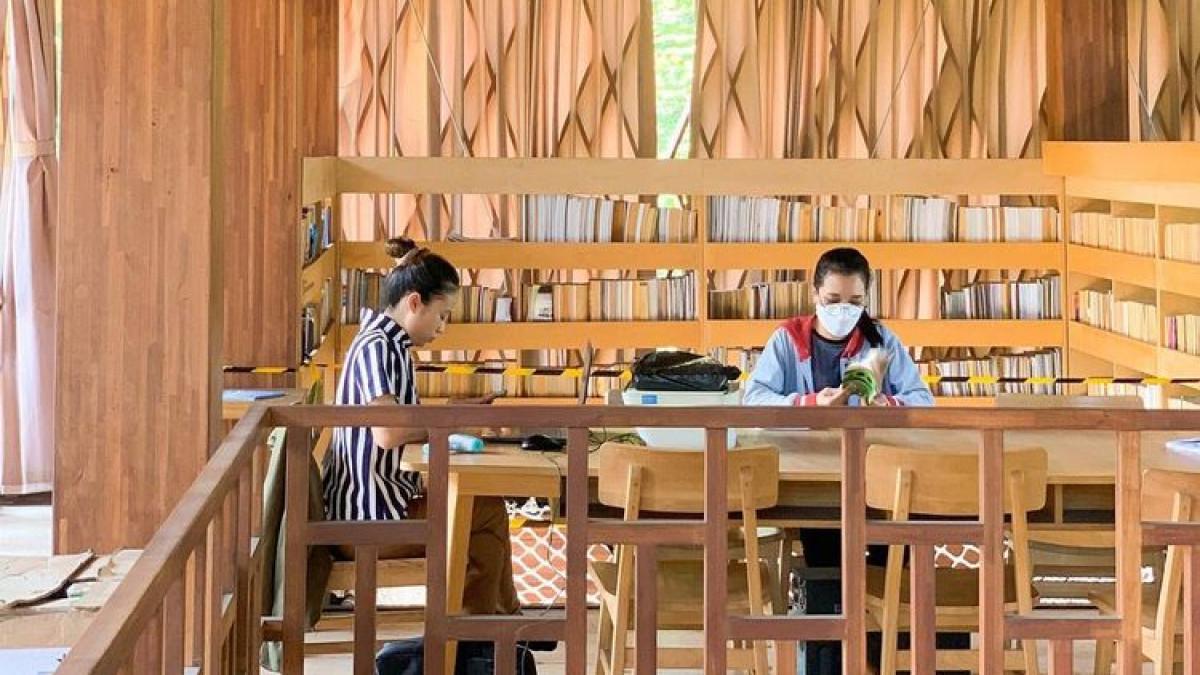 Microlibrary Warak Kayu di Semarang, Jawa Tengah.