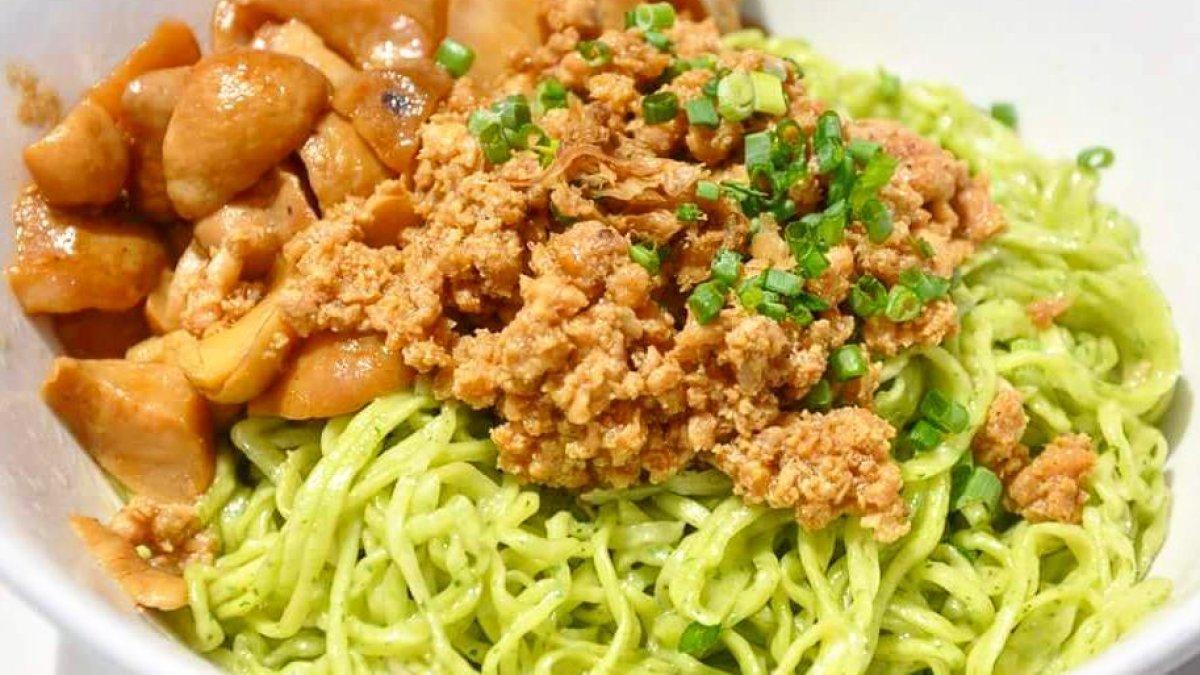 Mie Gajah Mas buat makan siang di Solo, Jawa Tengah