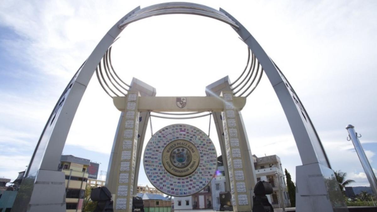 Monumen Gong Perdamaian Dunia, tempat wisata ikonik di Ambon, Maluku.