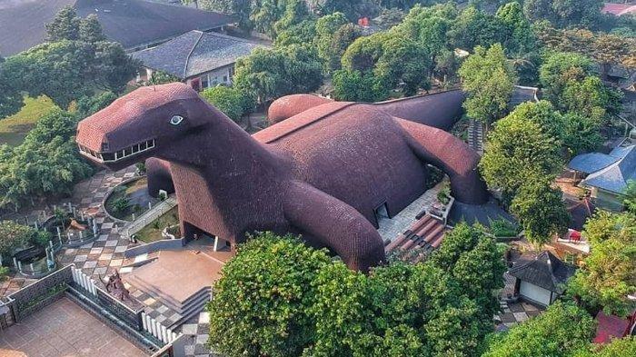Museum Fauna Indonesia Komodo dan Taman Reptil di kawasan Taman Mini Indonesia Indah (TMII), Jakarta Timur.