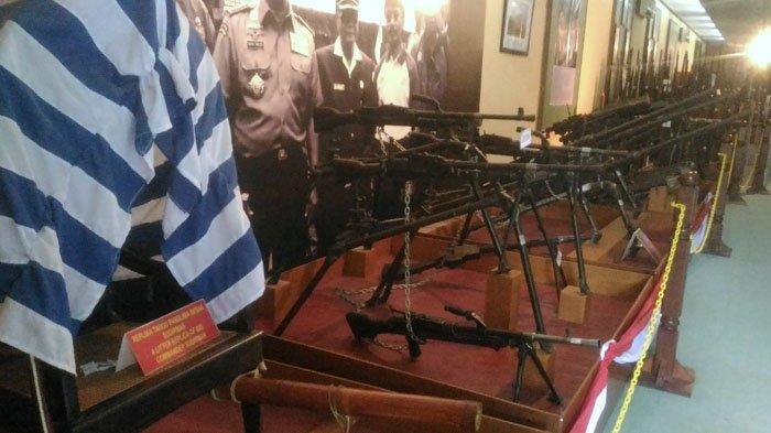 Di tempat wisata Museum PETA Bogor ini kamu bisa melihat bagaimana tentara PETA berada di medan tempur melawan.