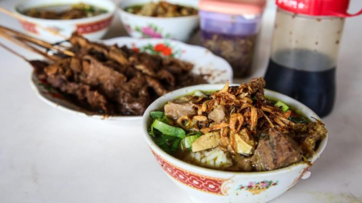 Nasi grombyang khas Pemalang.