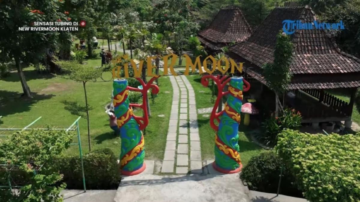 New Rivermoon, tempat wisata dengan wahana river tubing menantang di Klaten, Jawa Tengah.