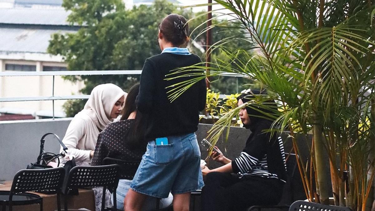 Odds Coffee Company, satu kafe 24 jam di sepanjang Jalan Slamet Riyadi Solo yang wajib dikunjungi.