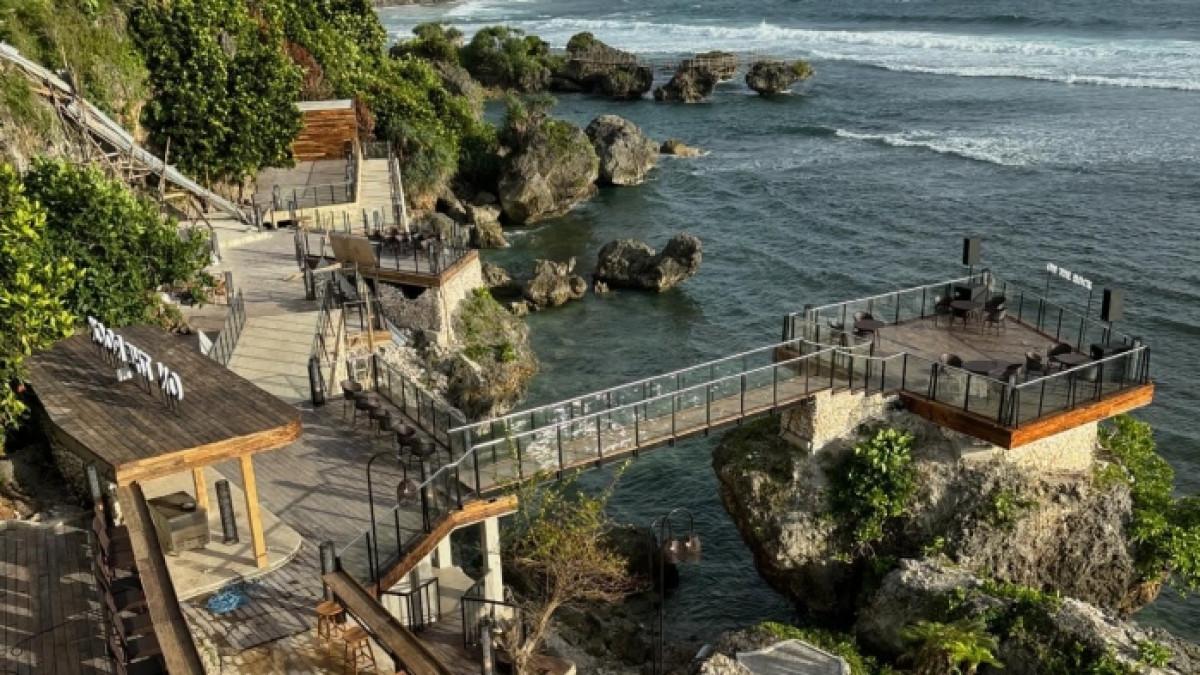 Daftar Menu On The Rock yang Lagi Viral di Jogja, Lengkap Harga Tiket ...